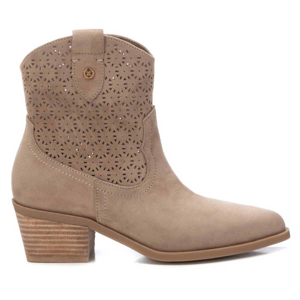 NEW XTI women's ankle booties in taupe